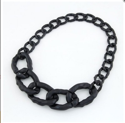 Modish Black Chain Necklace