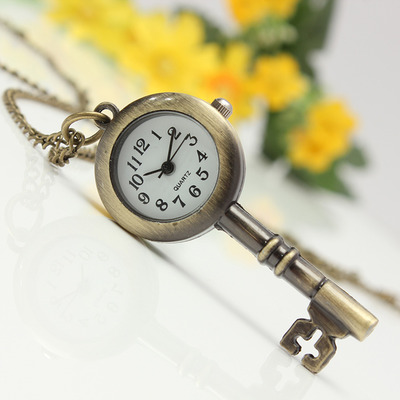 Retro vintage heart key pendant pocket watch 