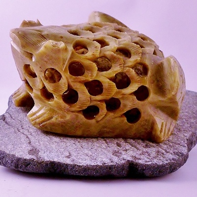 Undercut soapstone medium frog statue carving