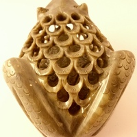 Undercut Soapstone Medium Frog Statue Carving - Thumbnail 4