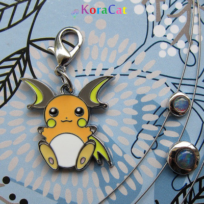 Pokémon: raichu charm