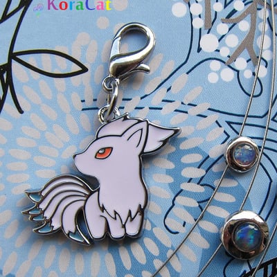 Pokémon: shiny ninetales charm