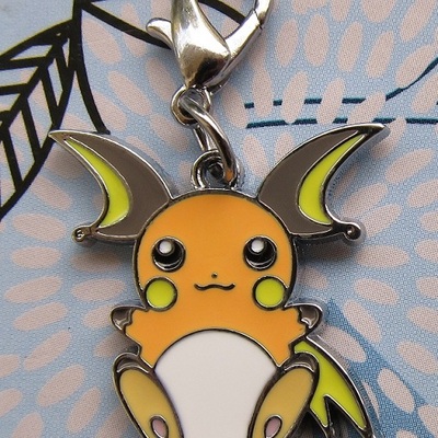 Pokémon: raichu charm