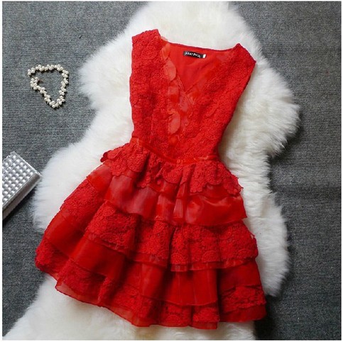 Red lace V neck no back opening sleeveless