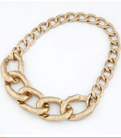 Modish Gold Chain Necklace