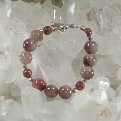 Red rutilated quartz and muscovite bracelet - Thumbnail 4