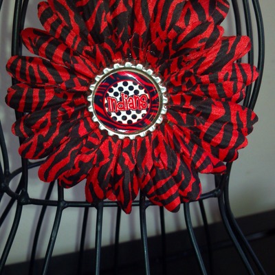 4" flower with bottlecap center 