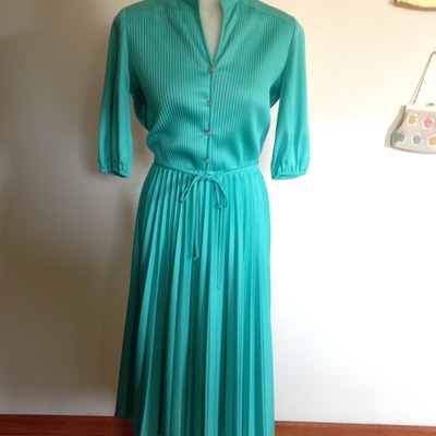 Green pleated skirt dress