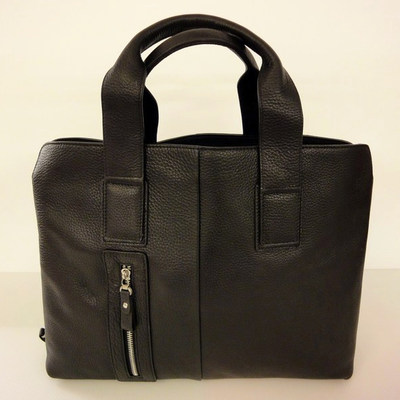 Nero zip around leather bag