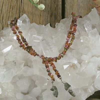 Tourmaline chips and moldavite necklace - Thumbnail 3