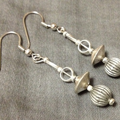 Ball bead tip w/center cylinder n unique hollow bead-(silver ball bead w/silver cylinder/hollow/twist beads)-womens