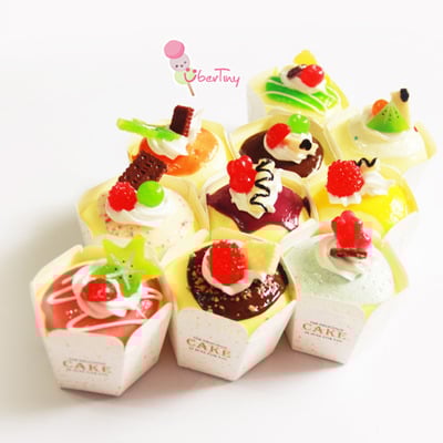 Uncommon* squishy cakes in mini cakeboxes (hexagonal) - Thumbnail 3