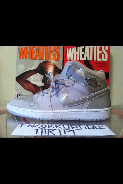 Air Jordan Metalic 1s