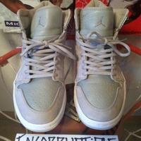 Air Jordan Metalic 1s - Thumbnail 3