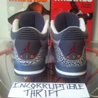 Air Jordan Cool Grey 3s - Thumbnail 3
