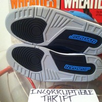 Powder Blue Air Jordan 3's - Thumbnail 2