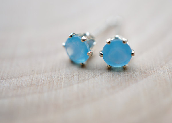 cloud 9 - 4mm blue chalcedony earrings. gemstone studs. sterling silver studs