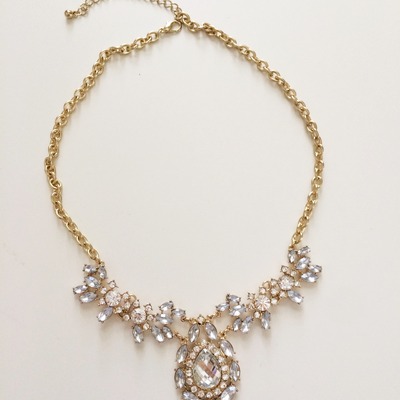 Sparkled teardrop statement necklace