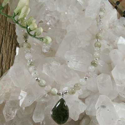 Kunzite necklace with moldavite pendant - Thumbnail 5