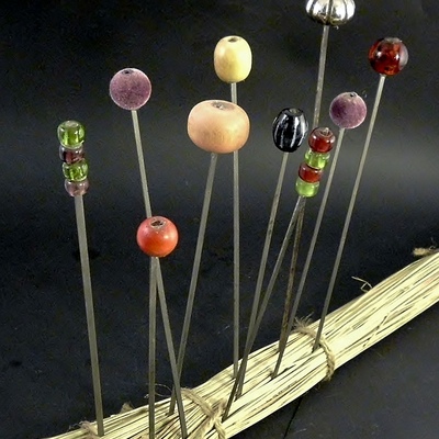 Beaded bookmark / poker / scrapper - Thumbnail 1