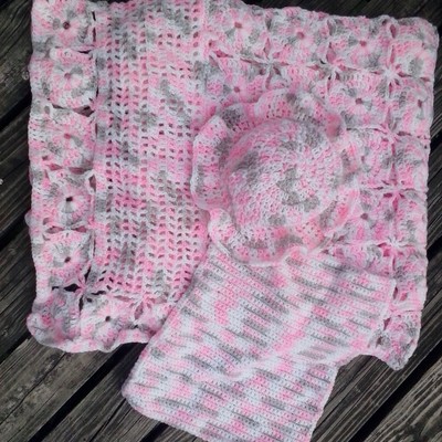 Personalized infant set