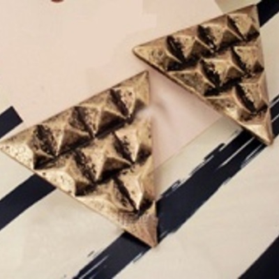 Bronze riveted triangle stud earrings