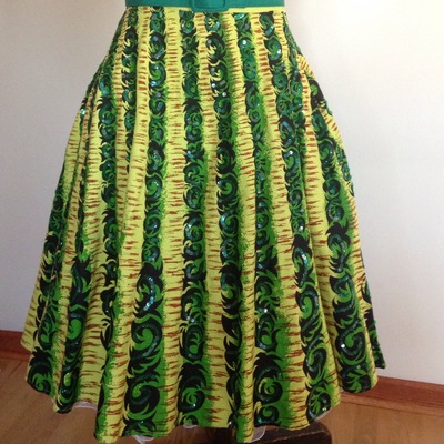 Green retro inspired skirt
