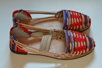 Size 37 US 6.5 Women's Caites