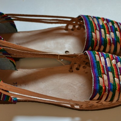 Size 37 us 6.5 women's caites