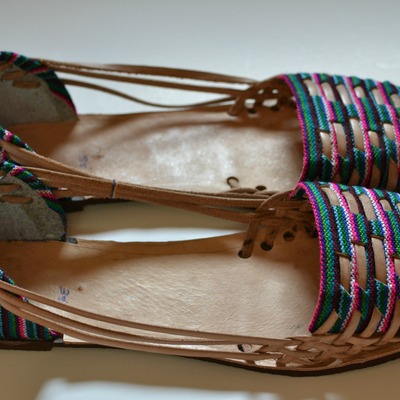 Size 38 us 7.5 women's caites