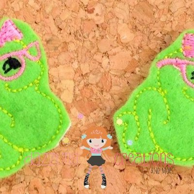 Custom/back to school/boutique hairbow/girls jewelry/photo props/girls hair bows/book worm