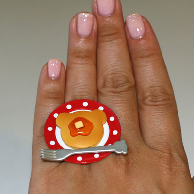 Kawaii cute japanese miniature food ring - bear shaped pancake with syrup - Thumbnail 2