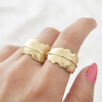 Double finger leaf gold ring