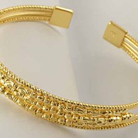 Elegant Gold Cuff Bracelet - Thumbnail 2