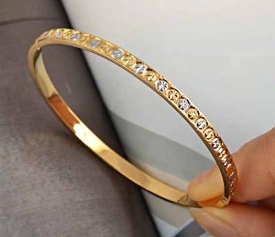 Amazing Two Tone Gold Bangle