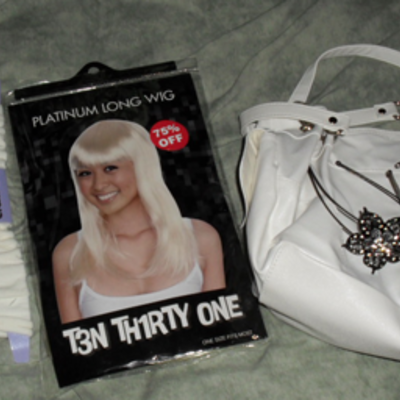 T3n th1rty one short blond wig