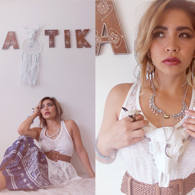 Lunar love hand harness in silver