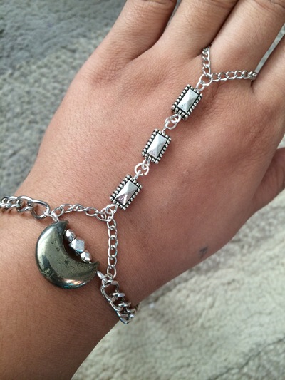 Lunar Love Hand Harness in Silver