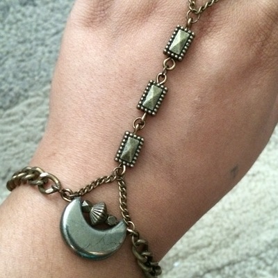 Lunar love hand harness in brass