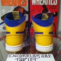 Air Jordan Laney 1s - Thumbnail 3