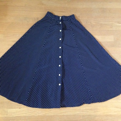 Navy polka dot skirt (xs/s)