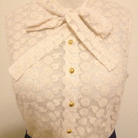 Lace Cropped Ivory top - Thumbnail 1