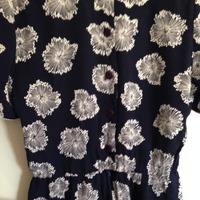 The Liz Dress  - Thumbnail 3