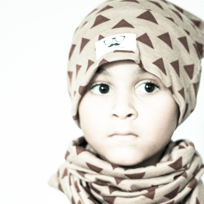 Mocha triangles beanie hat & infinity scarf new