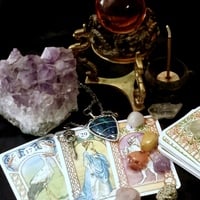 Tarot, Oracle, and Cartomancy psychic readings - Thumbnail 1
