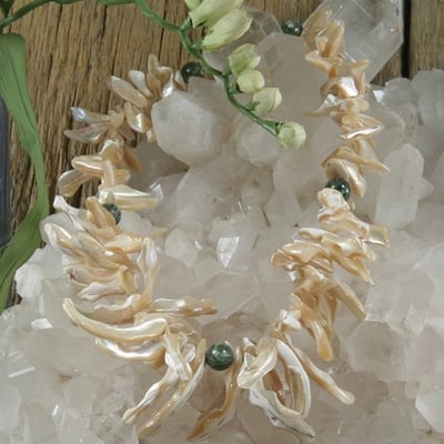 Seraphinite and mother of pearl necklace