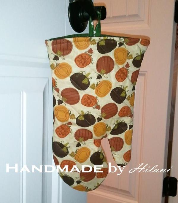 Fall-themed Kitchen Oven Mitt