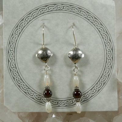 Opal and garnet earrings - Thumbnail 5