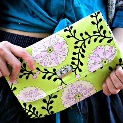 Mini clutch - lime flowers - Thumbnail 1