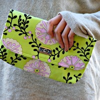 Mini Clutch - Lime Flowers - Thumbnail 2